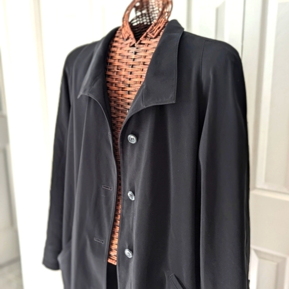 Vintage Women's Black Raglan Sleeve Fully Lined Rain/Trench Coat Button Front - Picture 7 of 13